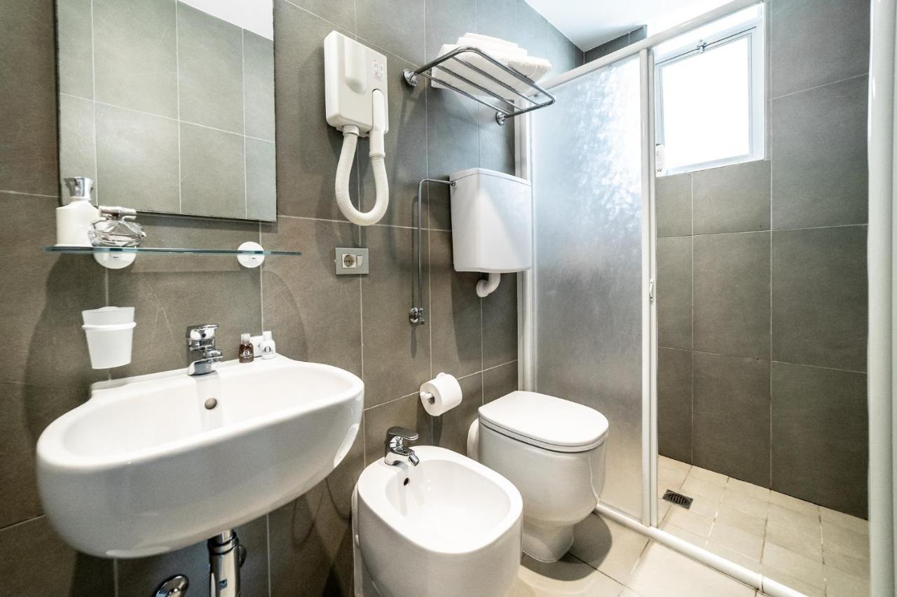 Hotel Columbia Bellaria – Igea Marina Kültér fotó