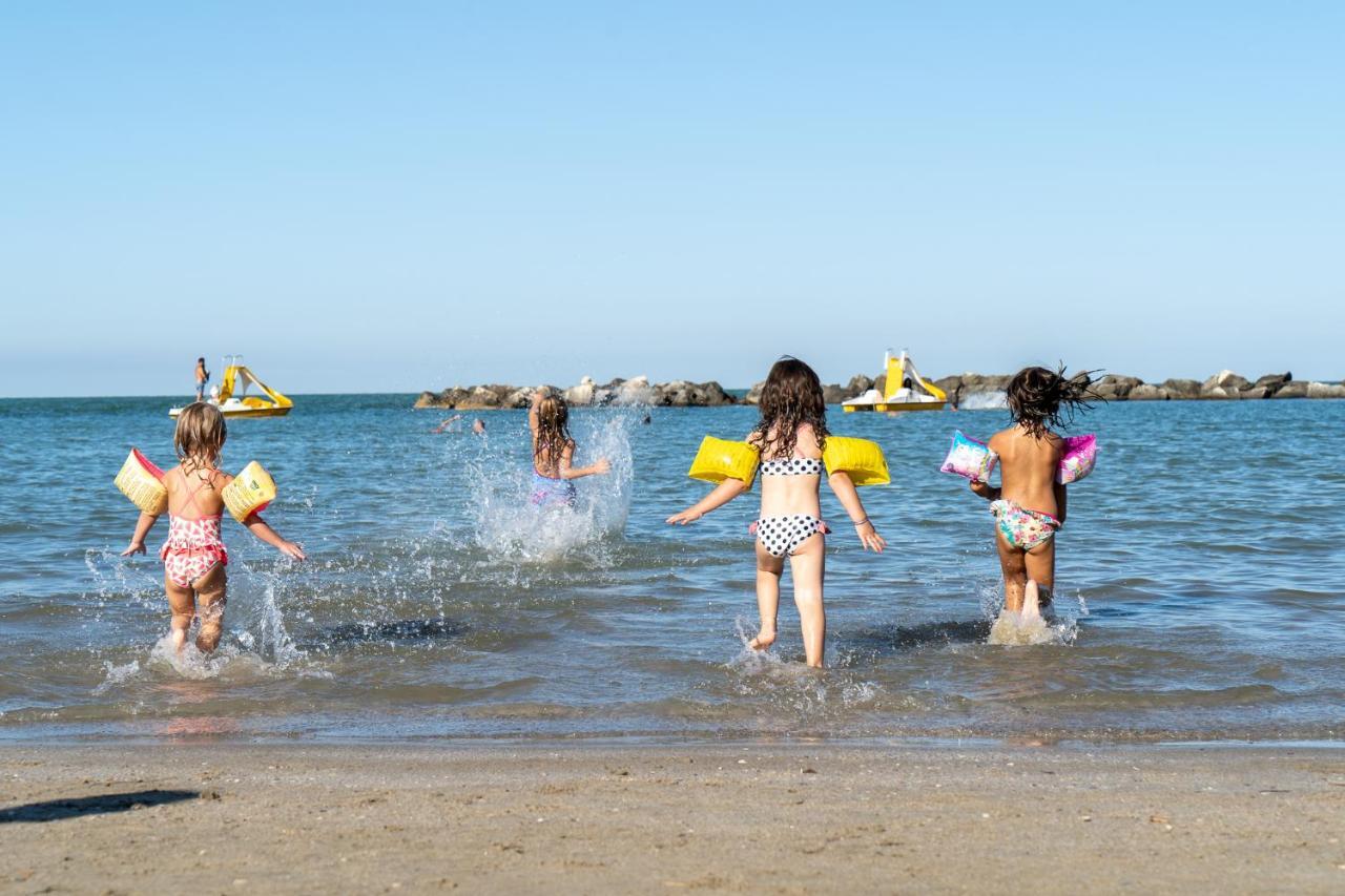 Hotel Columbia Bellaria – Igea Marina Kültér fotó